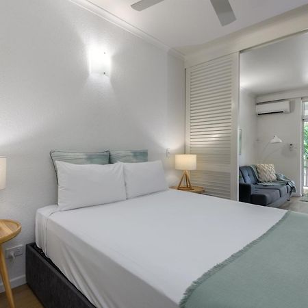 Ocean Palms Apartments Порт Дъглас Екстериор снимка