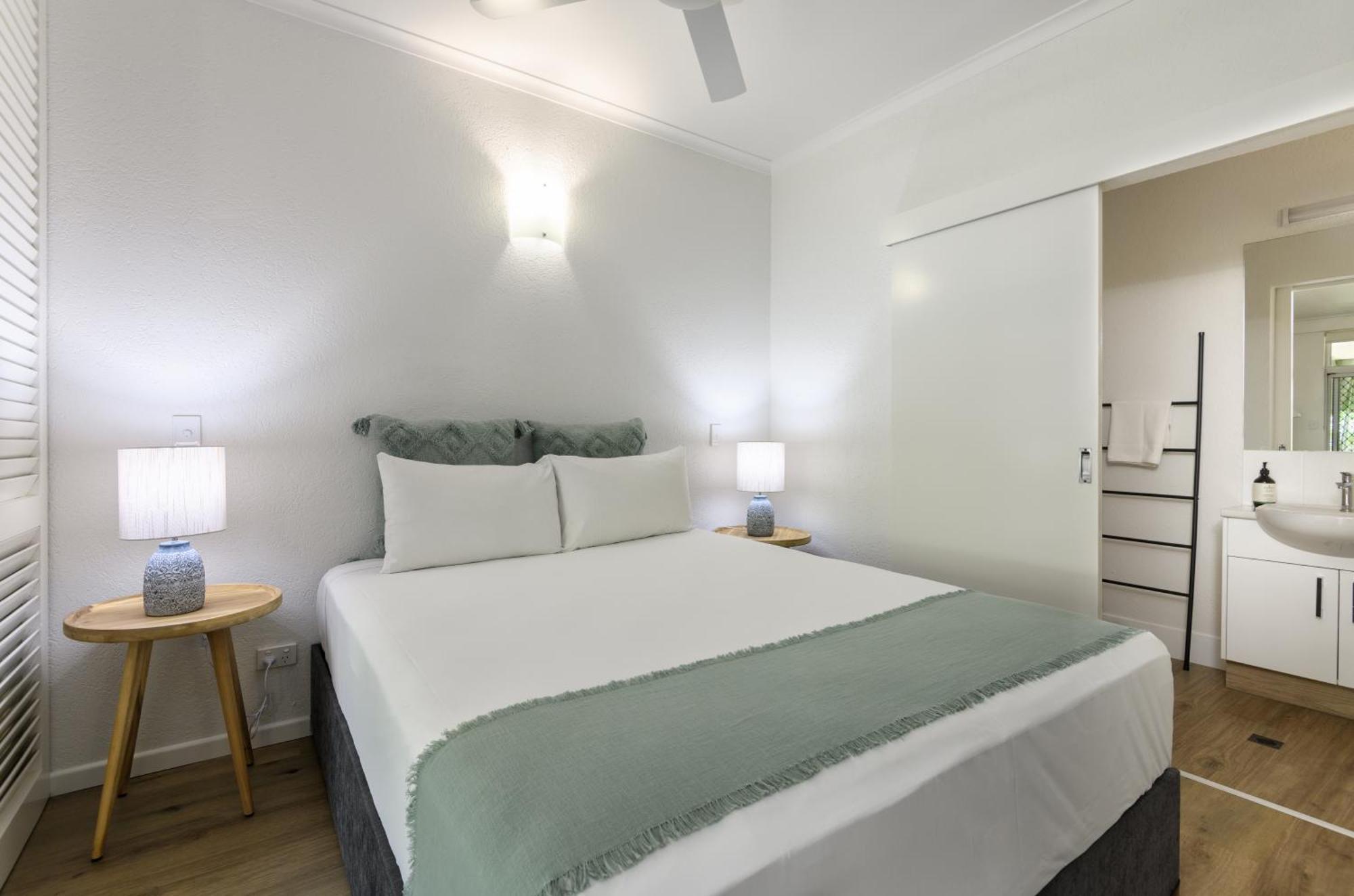 Ocean Palms Apartments Порт Дъглас Екстериор снимка