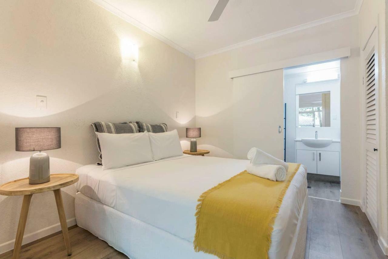 Ocean Palms Apartments Порт Дъглас Екстериор снимка
