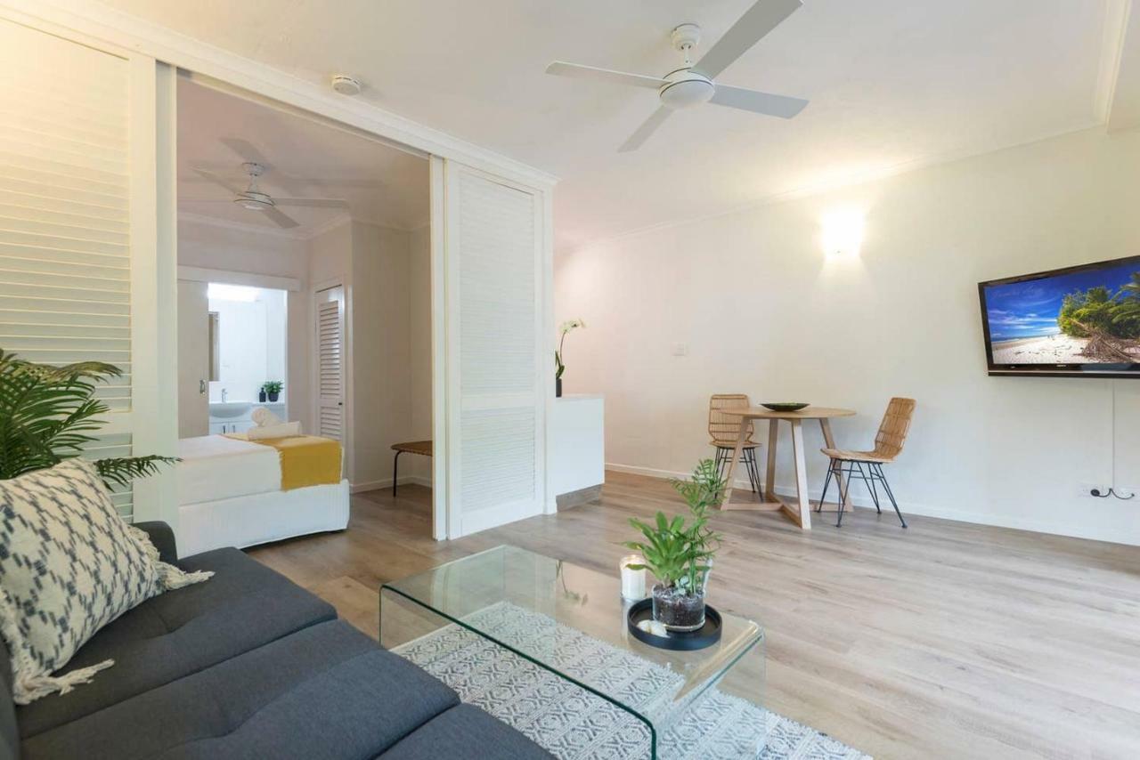 Ocean Palms Apartments Порт Дъглас Екстериор снимка